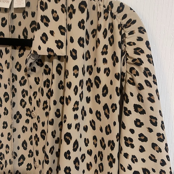 Chico’s Leopard Topper - Picture 2 of 7